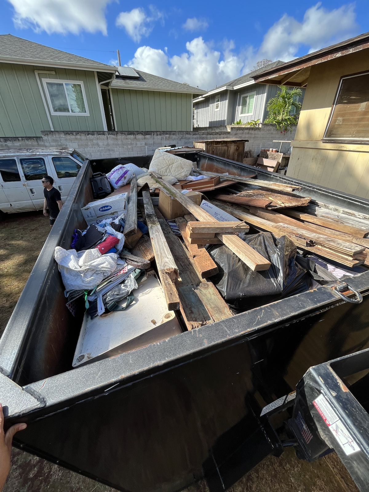 A Kana'i's Junk Removal dumpster being rented out in Oahu.