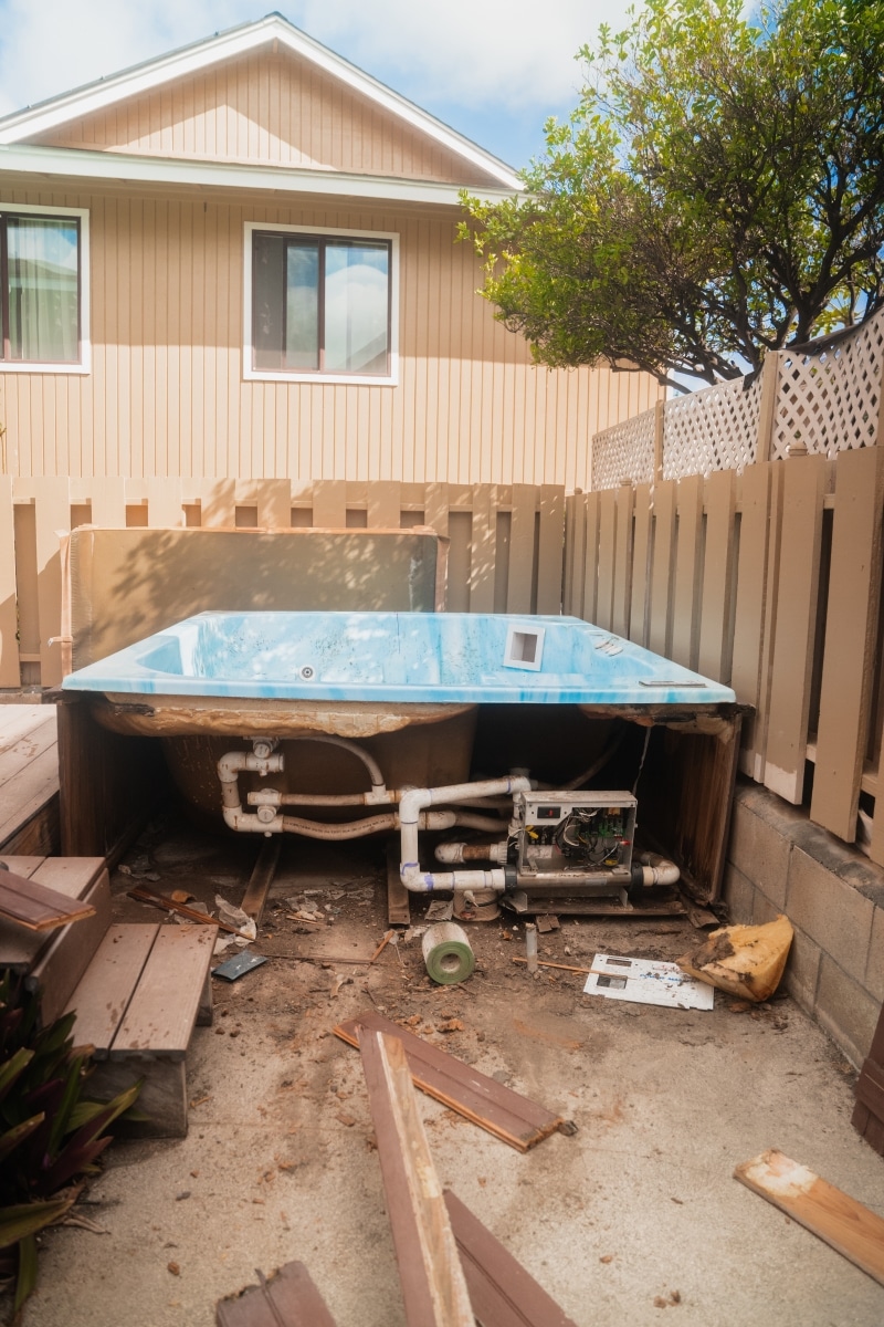 Hot Tub Removal - kanaisjunkremoval.com